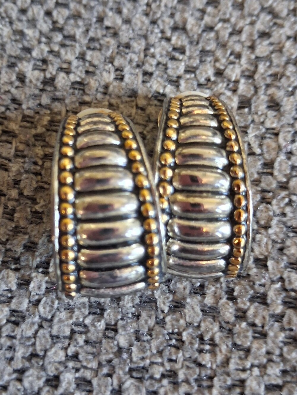 Vintage Two-Tone Ribbed Hoop Earrings - Silver & Gold - Picture 2 of 6